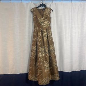 Size 4 Leslie Fay gown with pockets